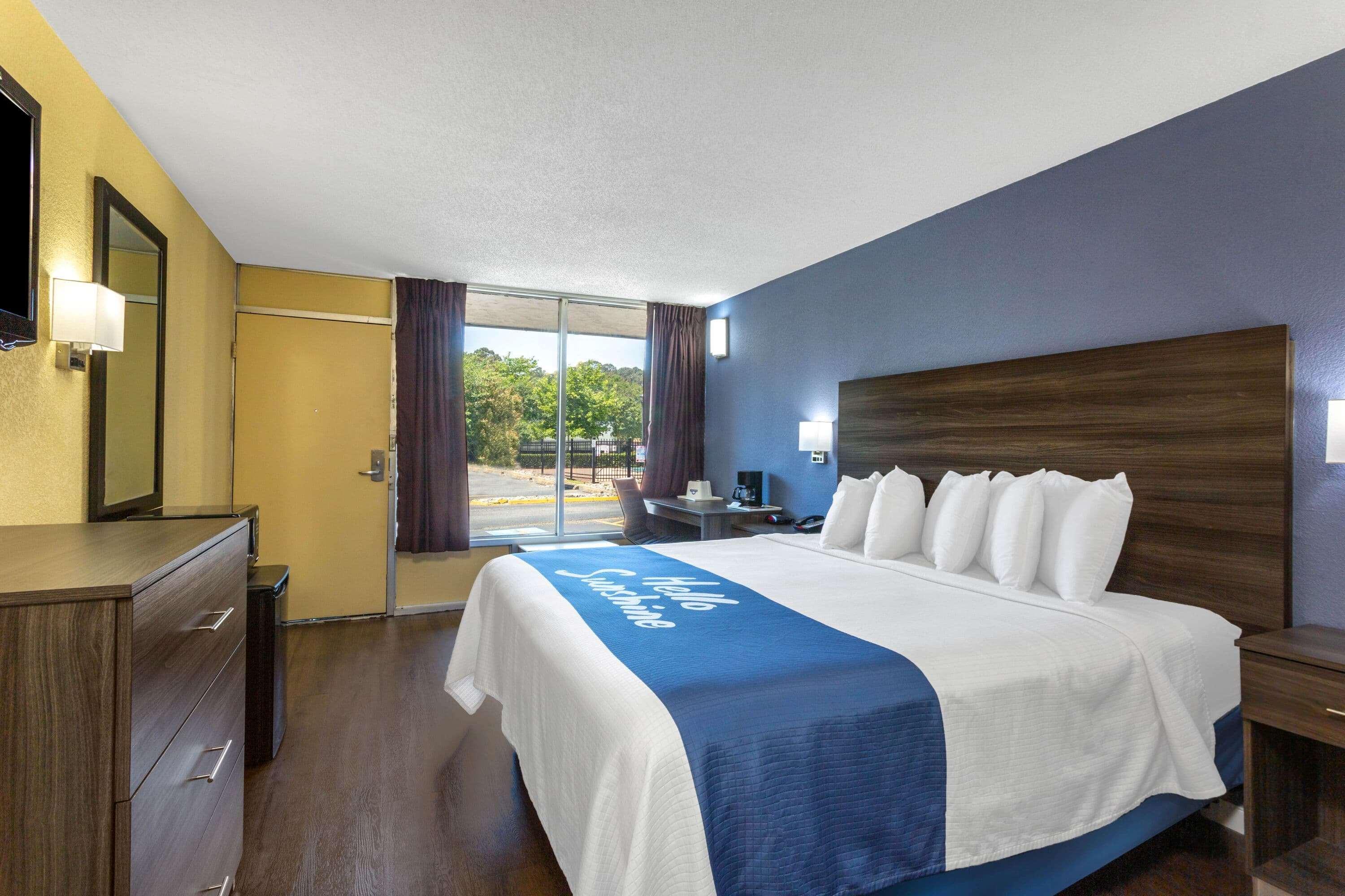Days Inn By Wyndham Hampton Near Coliseum Convention Center Eksteriør bilde