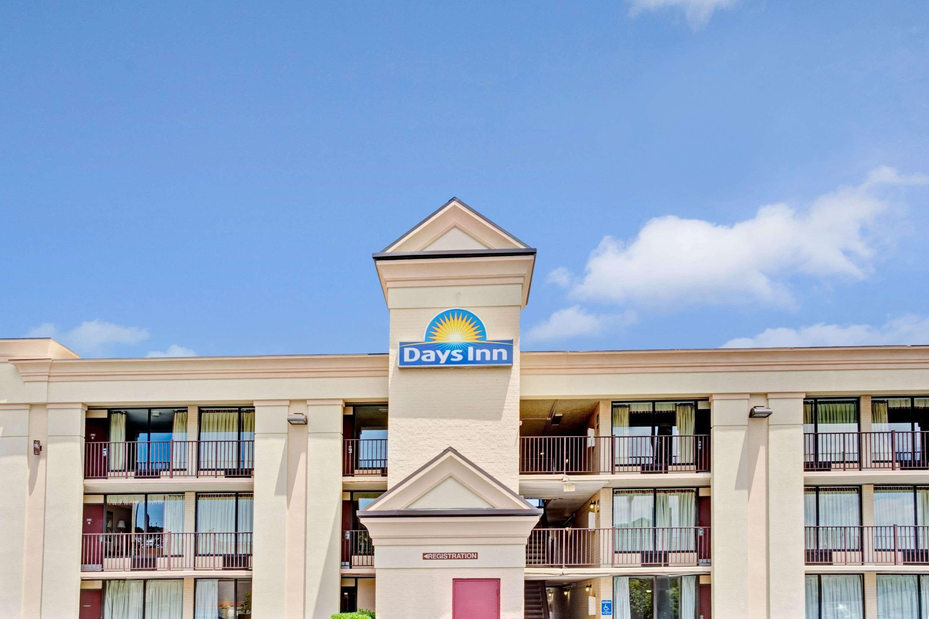 Days Inn By Wyndham Hampton Near Coliseum Convention Center Eksteriør bilde