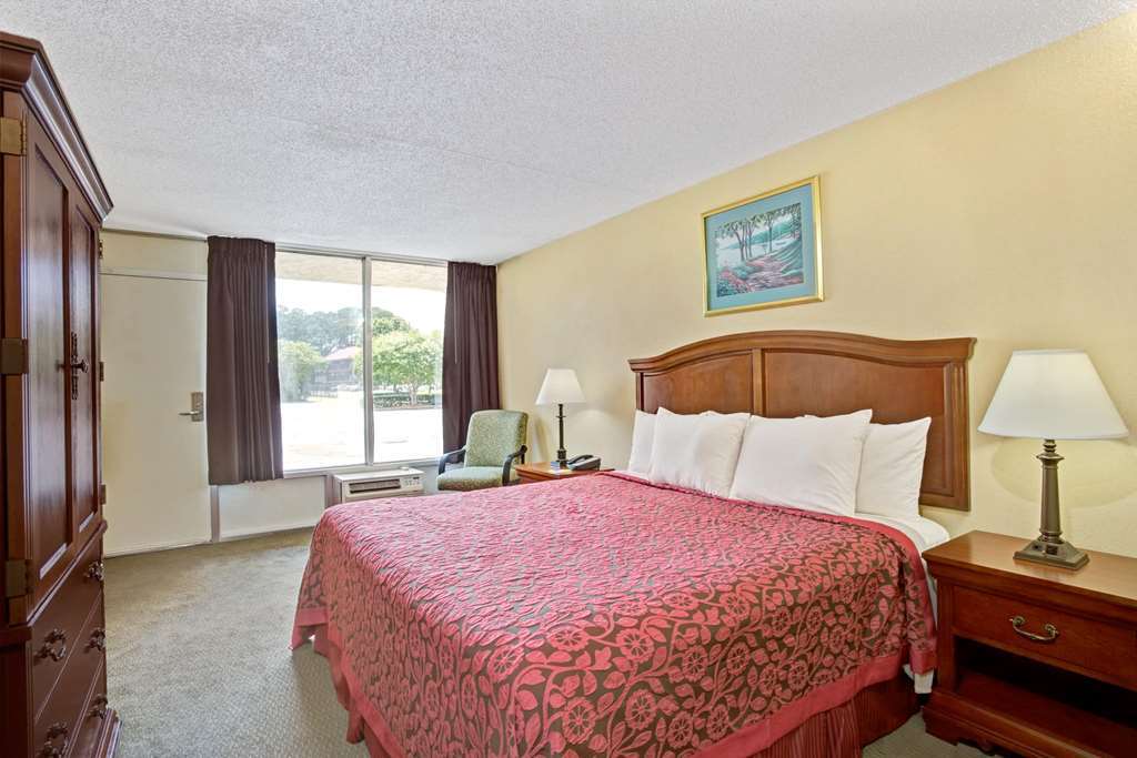 Days Inn By Wyndham Hampton Near Coliseum Convention Center Rom bilde